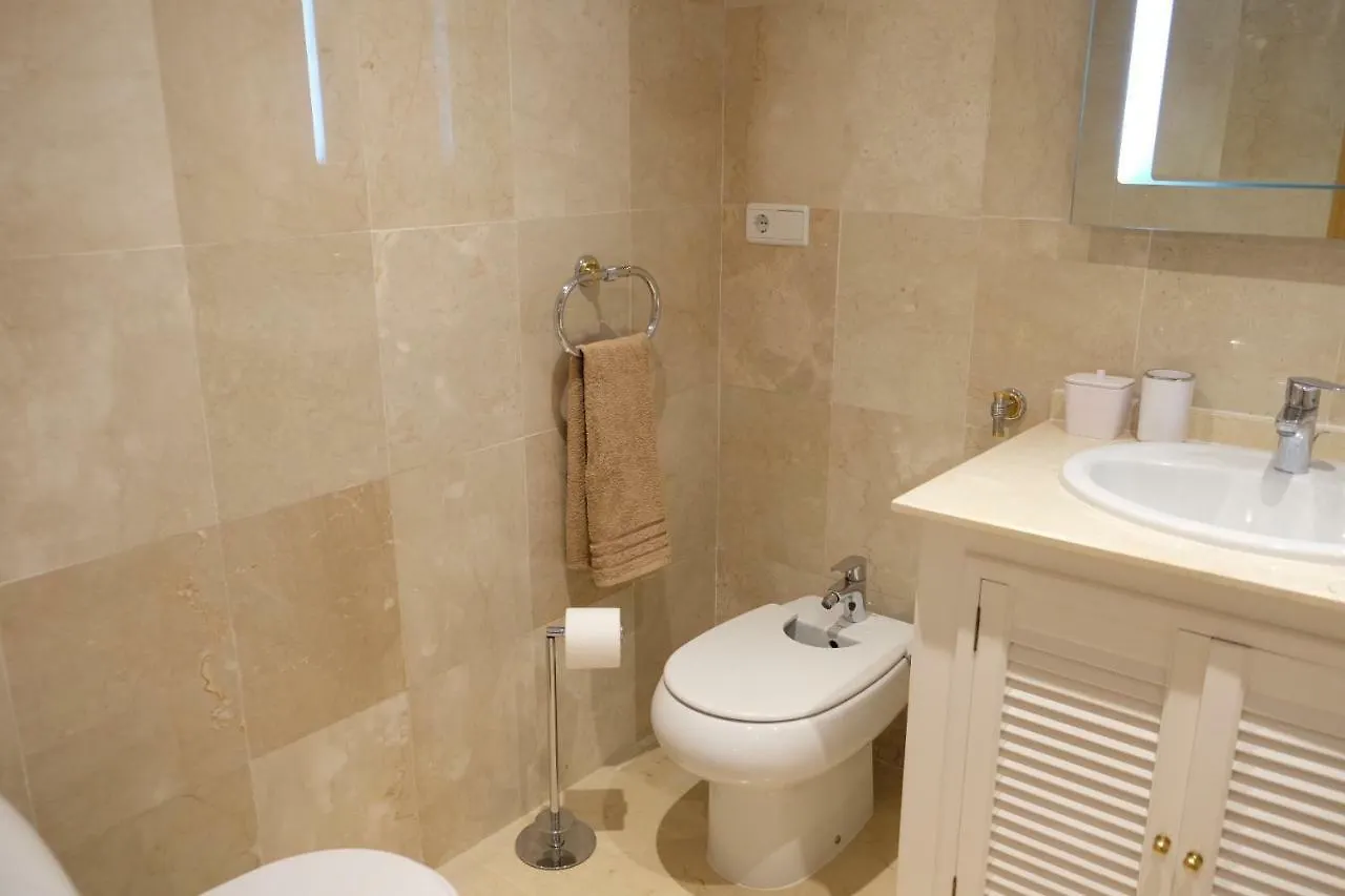 Luxury Modern Apartment With Terrace, Pool And Garage! Marbella
